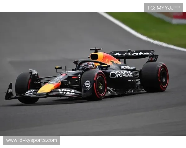 F1 西班牙大奖赛正赛战报：红牛车队换胎失误送法拉利夺冠，f1西班牙大奖赛排位赛